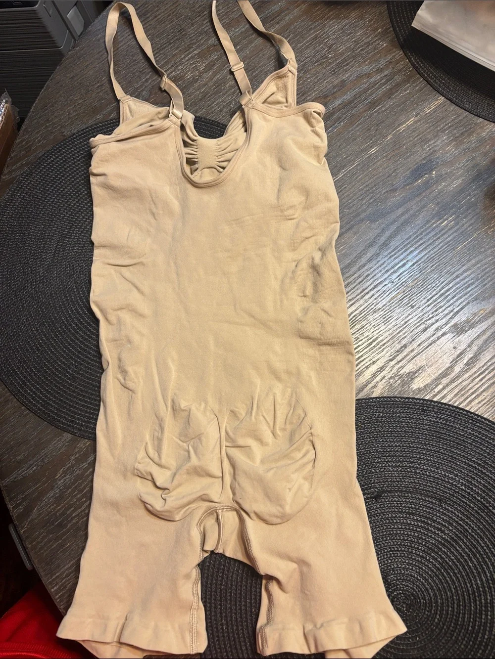 SKIMS mica 2x seamless Sculpting mid thigh shortie bodysuit (smokers)
